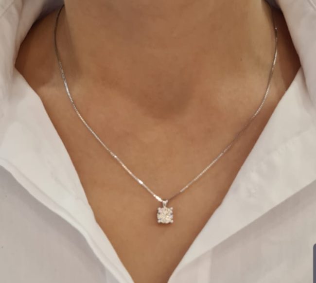 תליון סוליטר זהב לבן