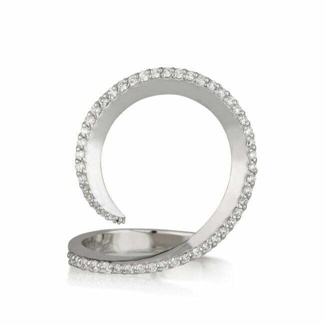 טבעת ליהי משובצת יהלומים מזהב לבן