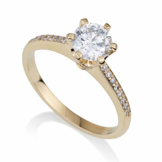 טבעת יהלום בצורת כתר