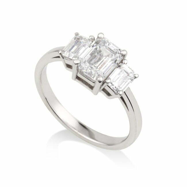 טבעת זהב לבן עם 3 יהלומים