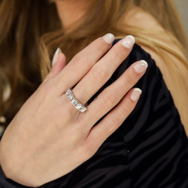 טבעת 5 יהלומים מזהב לבן