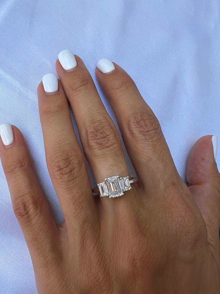 טבעת זהב לבן עם 3 יהלומים