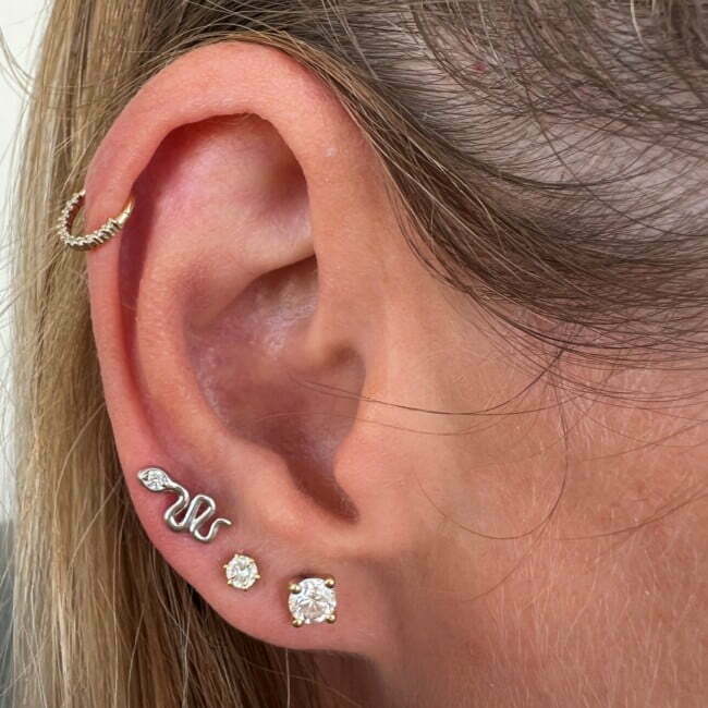 עגיל פירסינג SNAKE מזהב לבן עם יהלום