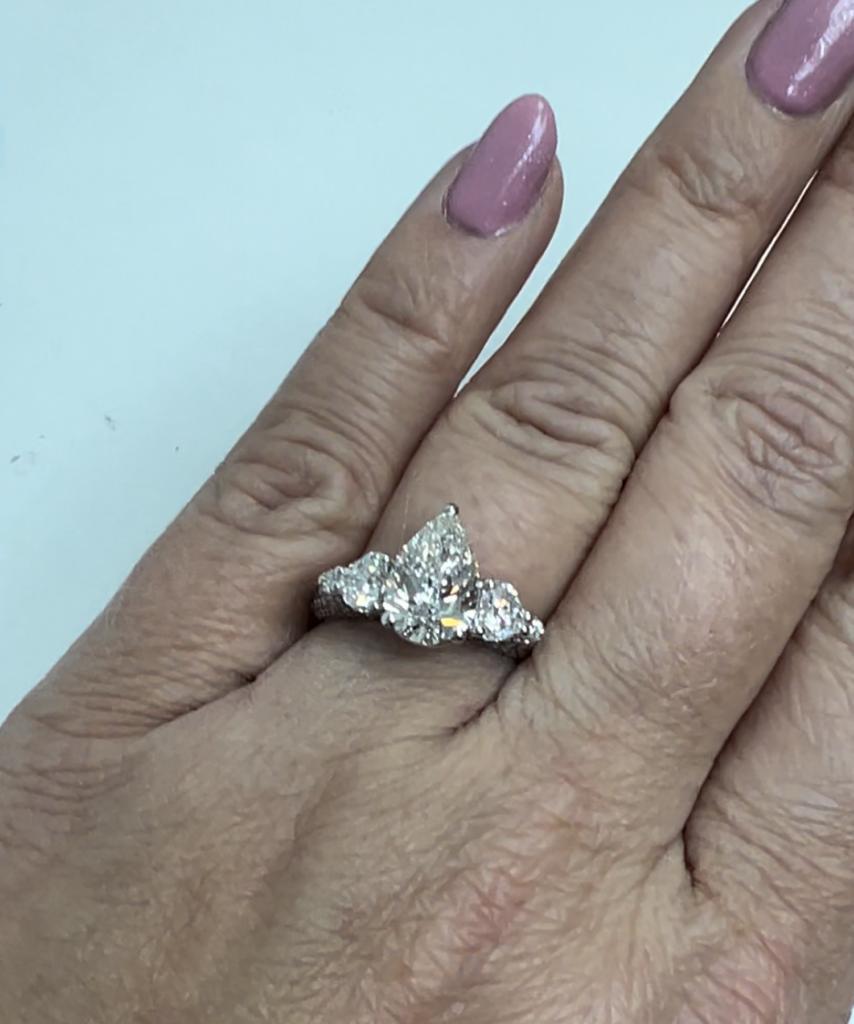 טבעת בר זוהר עם יהלומים