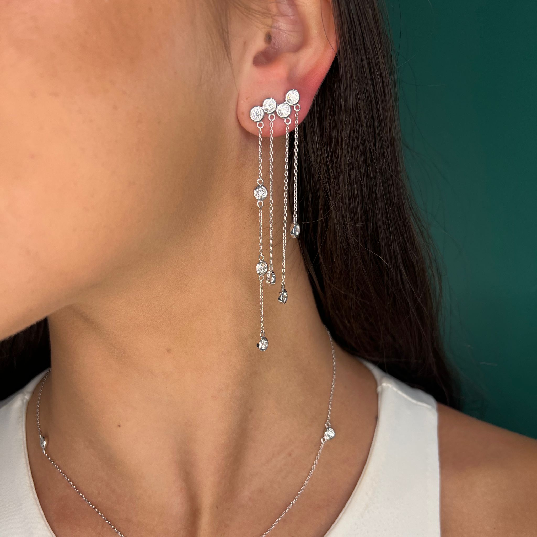 עגילי שנדליר מזהב לבן משובצים ביהלומי מעבדה