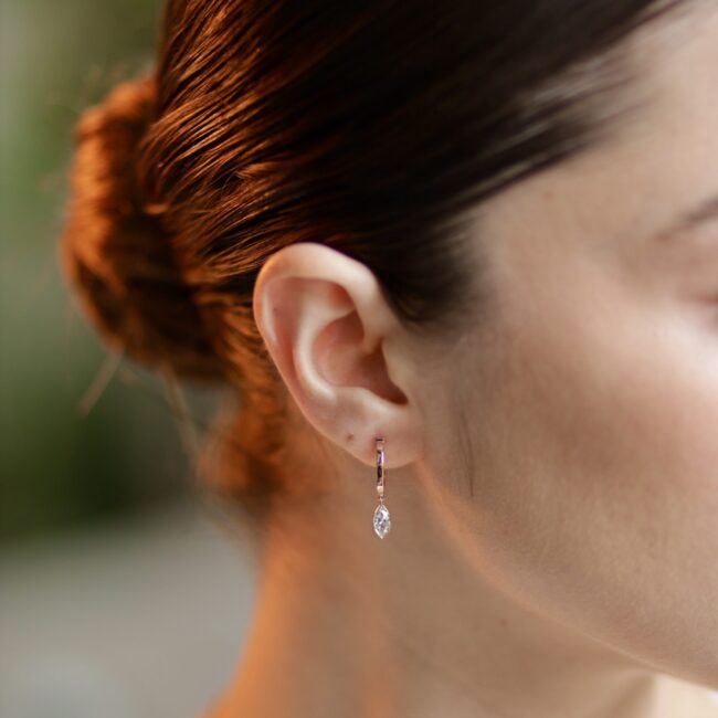 עגיל מרקיזה BEZEL מזהב אדום עם יהלום